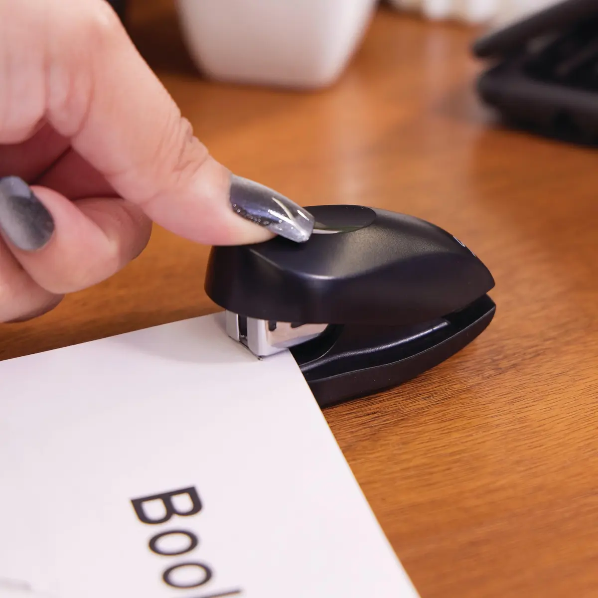Swingline Tot Mini Stapler Black 3.3cm (1.3in) | Jam-Free Stapling for Students & Office - view 3