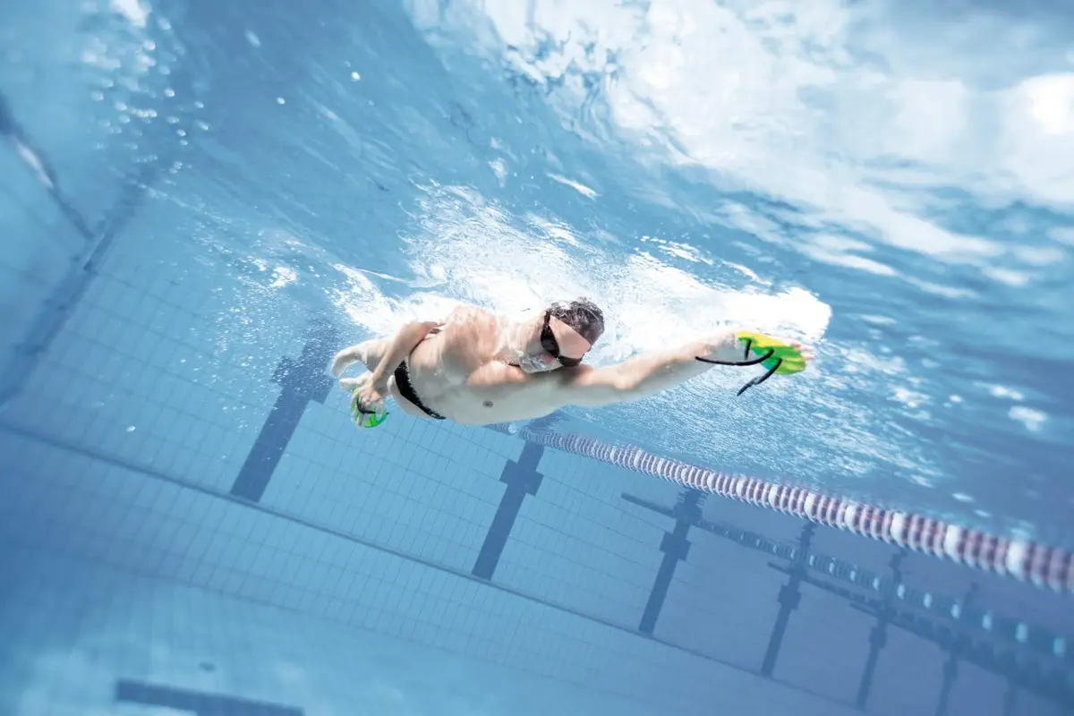 Arena Elite Finger Swimming Paddles Small Plum Purple/Arctic Lime | Improve Stroke Technique & Forearm Power - view 4