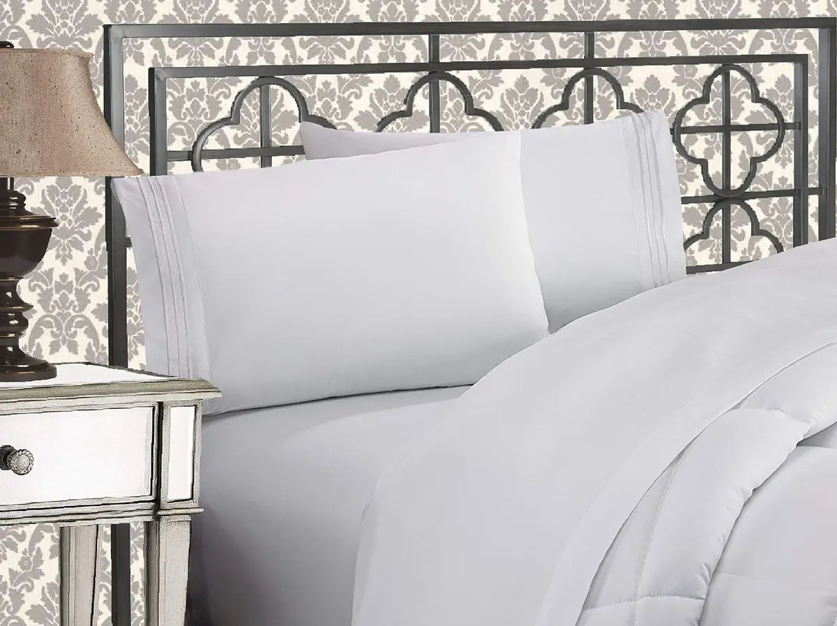 Elegant Comfort Twin XL Bed Sheet Set Ultra Soft White | Wrinkle & Fade Resistant, Microfiber, 4-Piece - main product image