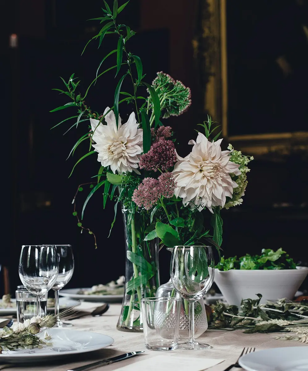 WGVI Unique Bouquet Vase, 5" W, 12" H, Clear Glass Tall Floral Centerpiece for Home & Wedding Decor - view 4