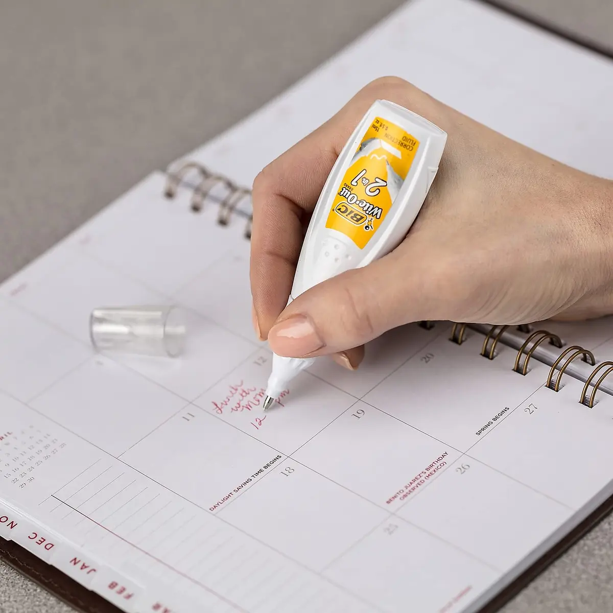 BIC Wite-Out 2-in-1 Correction Fluid Pen 15ml (0.5 Fl Oz) | Smooth Ink Flow for Precise Corrections - view 7