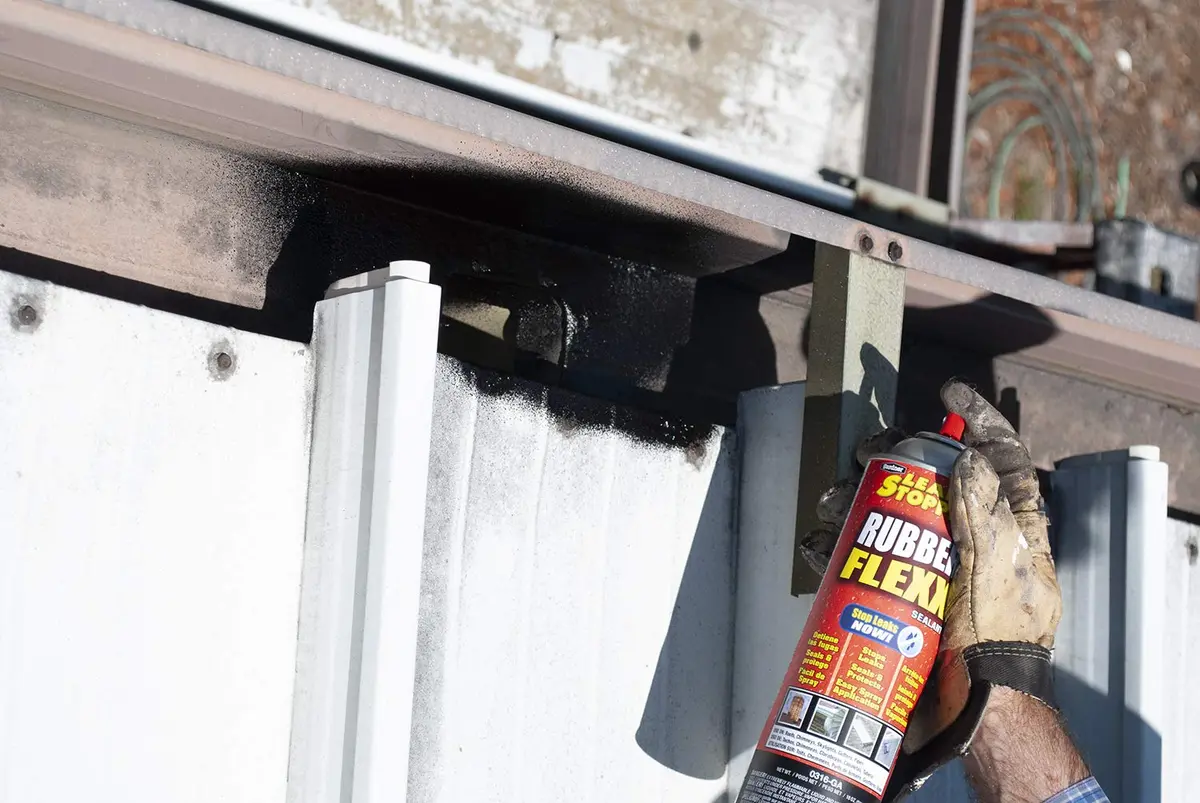 Leak Stopper Rubber Flexx Waterproof Sealant Spray 18oz | Flexible, Quick Repairs - view 4