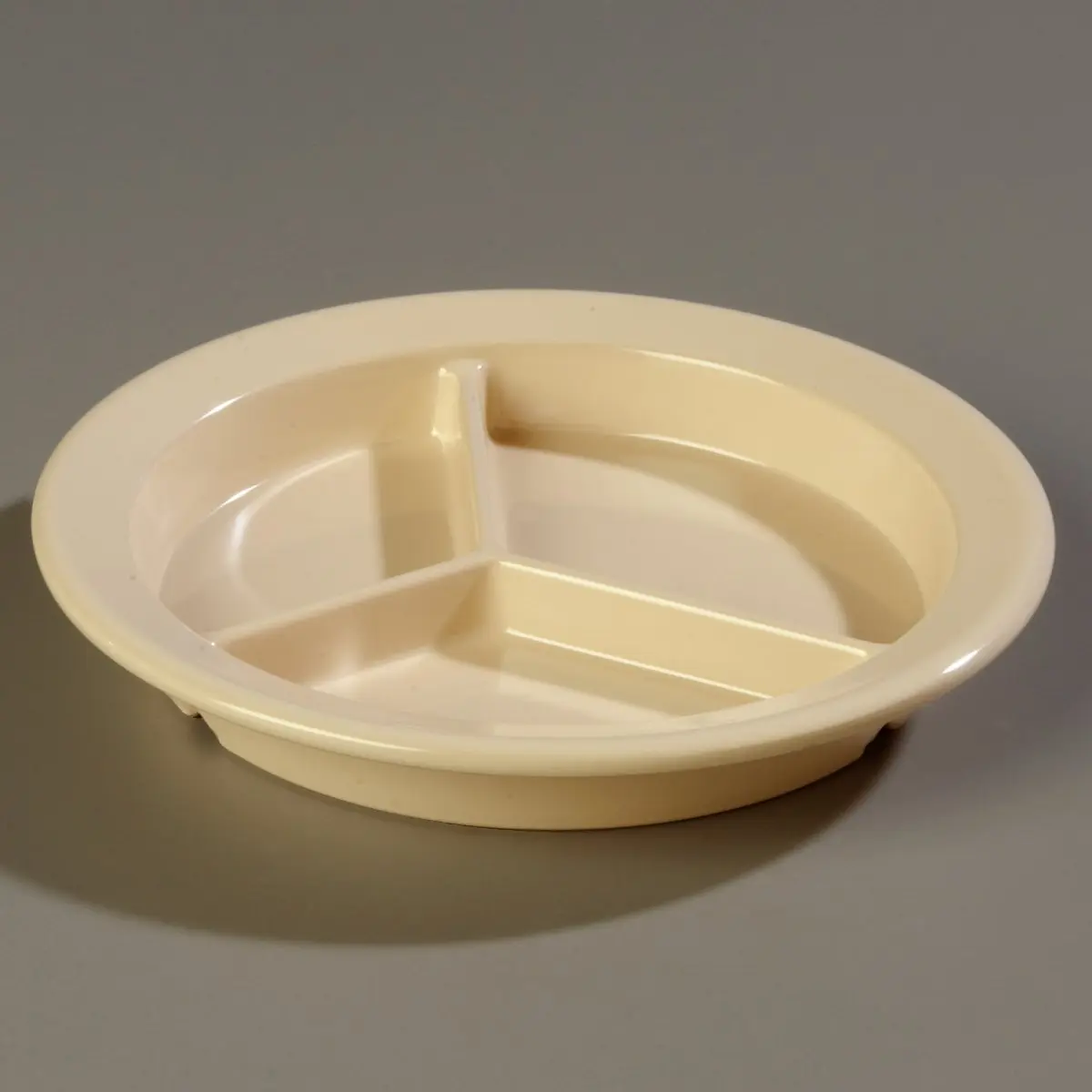 Carlisle FoodService Dallas Ware Plastic Divided Plate 9 Inches | Heavyweight Melamine, 3 Compartments, Tan, Pack of 24 - view 9
