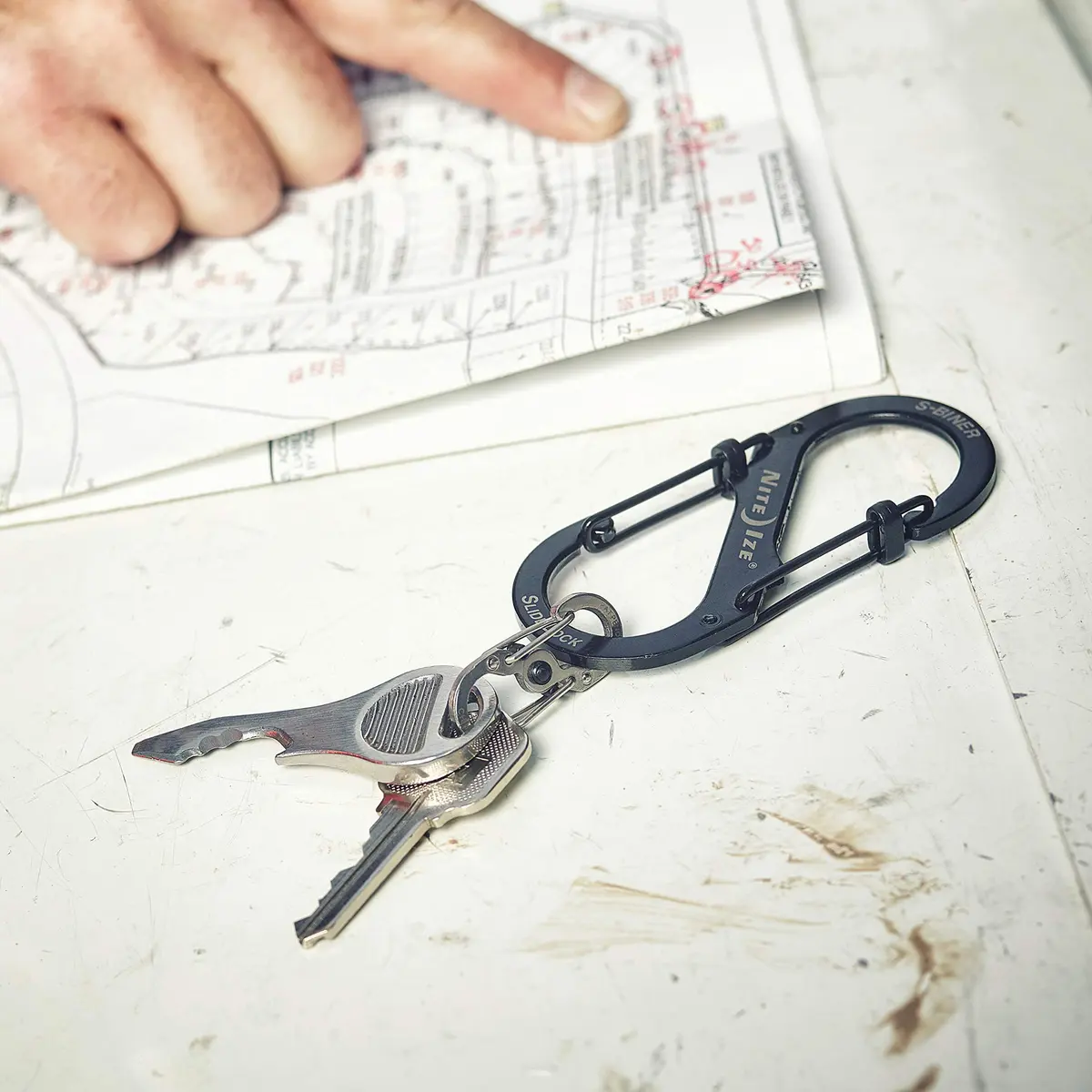 Nite Ize S-Biner Slide Lock Carabiner #4 - 75lb Capacity, Black | Secure Dual Gate Locking - view 5