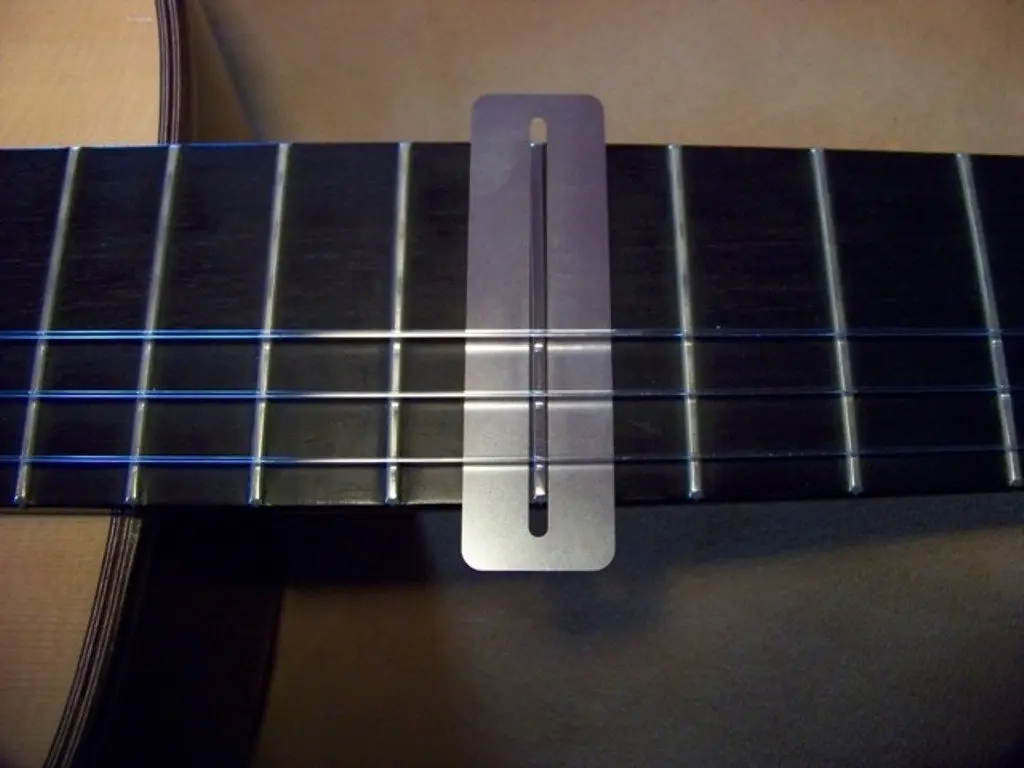 Rosette Guitar Fret Polishing Kit- The Ultimate Fret Cleaning System with 4 Grades of Quality Polishing Cloths | Safe, Easy & Effective - view 3