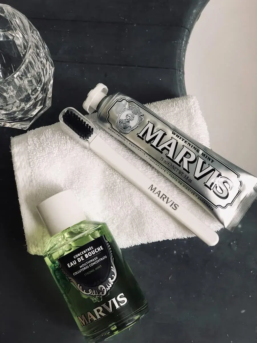 Marvis Strong Mint Mouthwash Concentrate 121 ml (4.1 Fl Oz) | Kills Germs & Neutralizes Odor - view 7