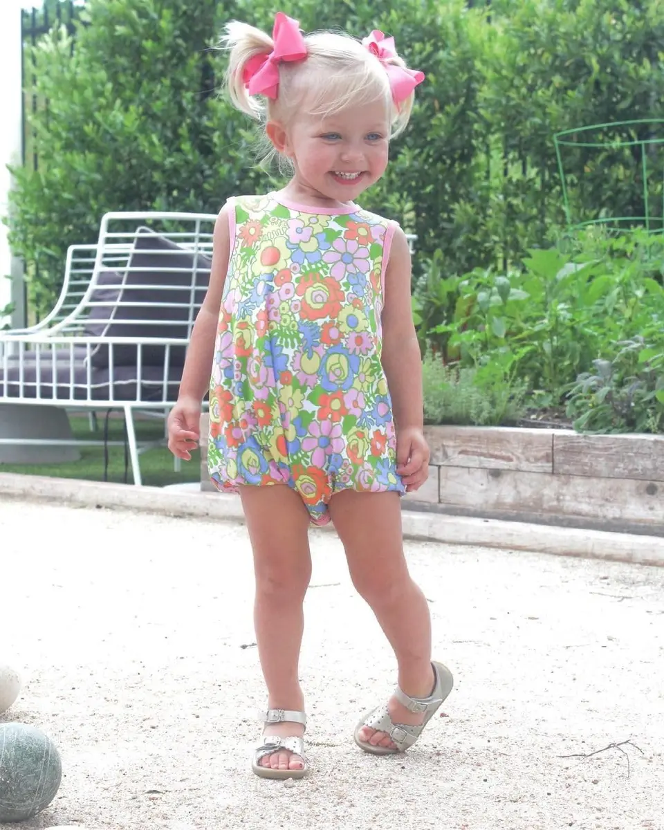 Wee Ones Small Classic Grosgrain Hair Bow - Hot Pink | Patented WeeStay No Slip Clip - view 5