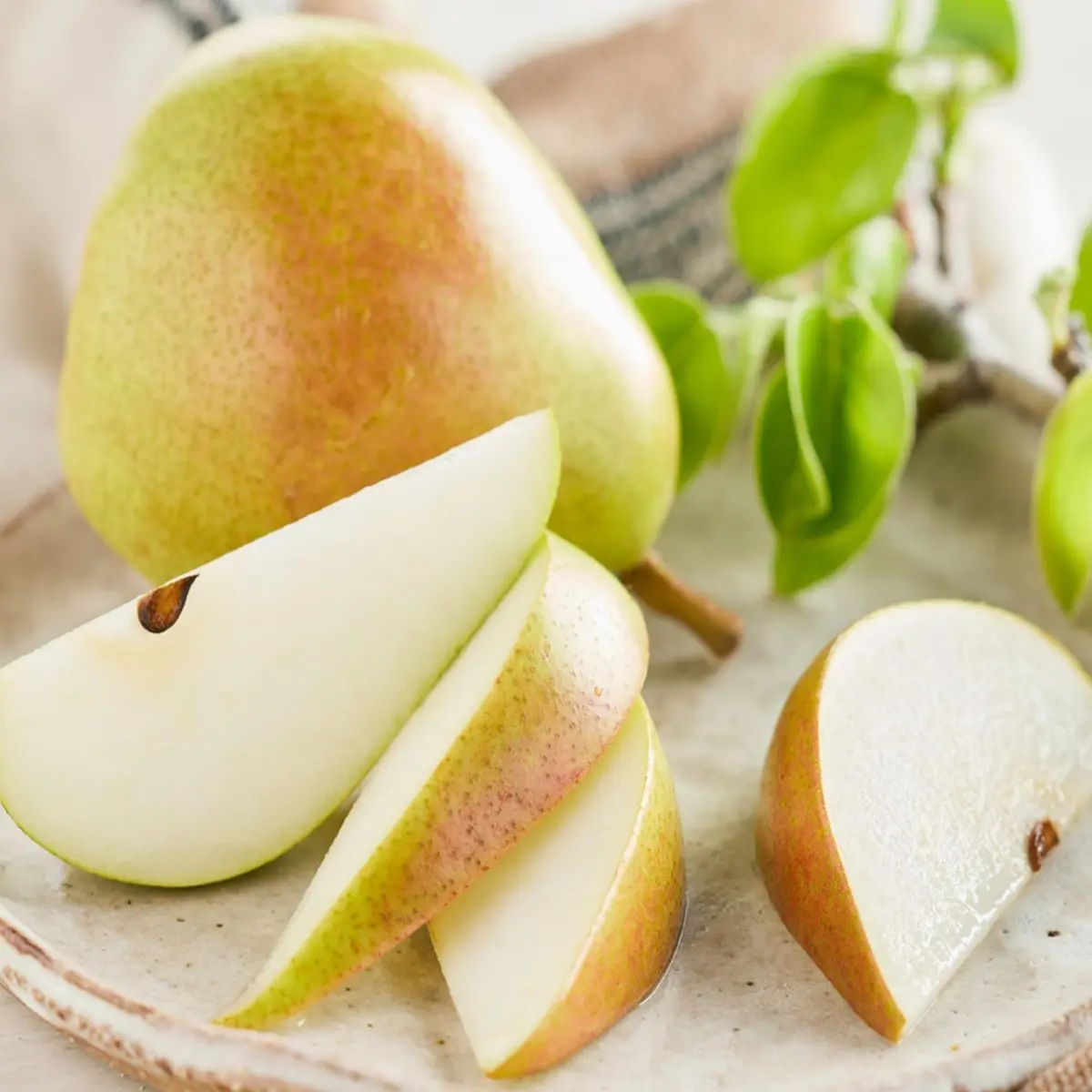 Harry & David Royal Riviera Pears 6 lb | Premium King-Sized Fruit Gift - view 3