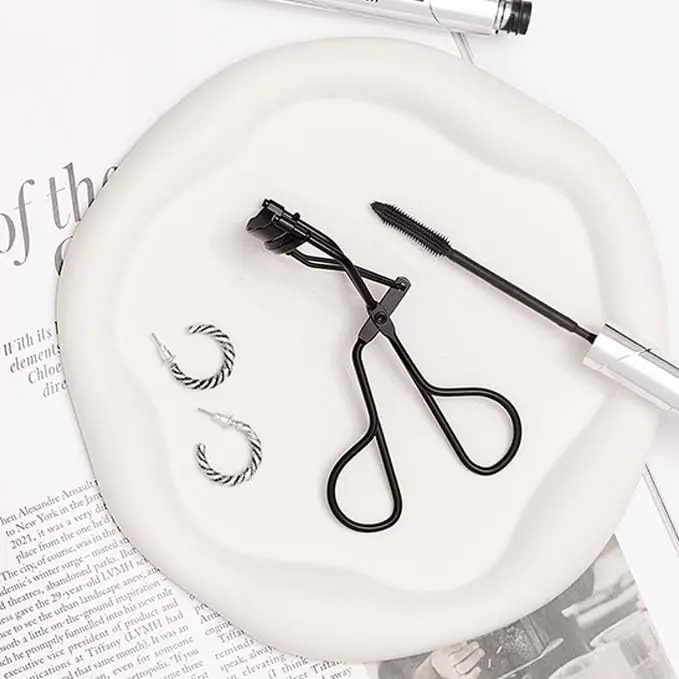 Truyu Black Eyelash Curler with 2 Silicone Replacement Pads | No Pinching, Longer Looking Lashes - view 5