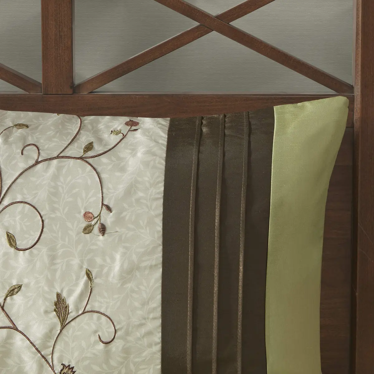 Madison Park Comforter Set King | Floral Faux Silk Embroidered 7PC | All Season - view 8