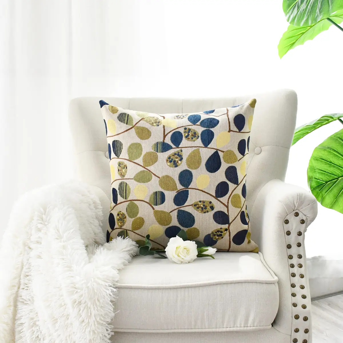 CaliTime Decorative Throw Pillow Cover 18 x 18 Inches | Luxurious Chenille Leaf Design - view 4