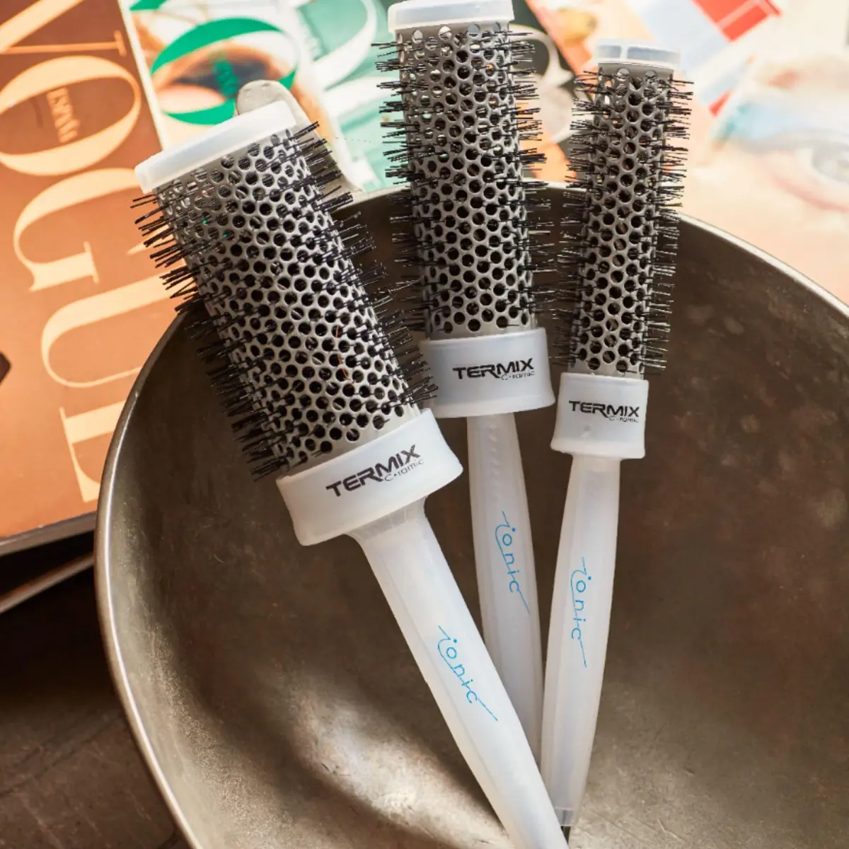 Termix Ionic Ceramic Round Hair Brush Ø 23 mm (0.9 inch) | Faster Blow-Drying & Styling - view 4