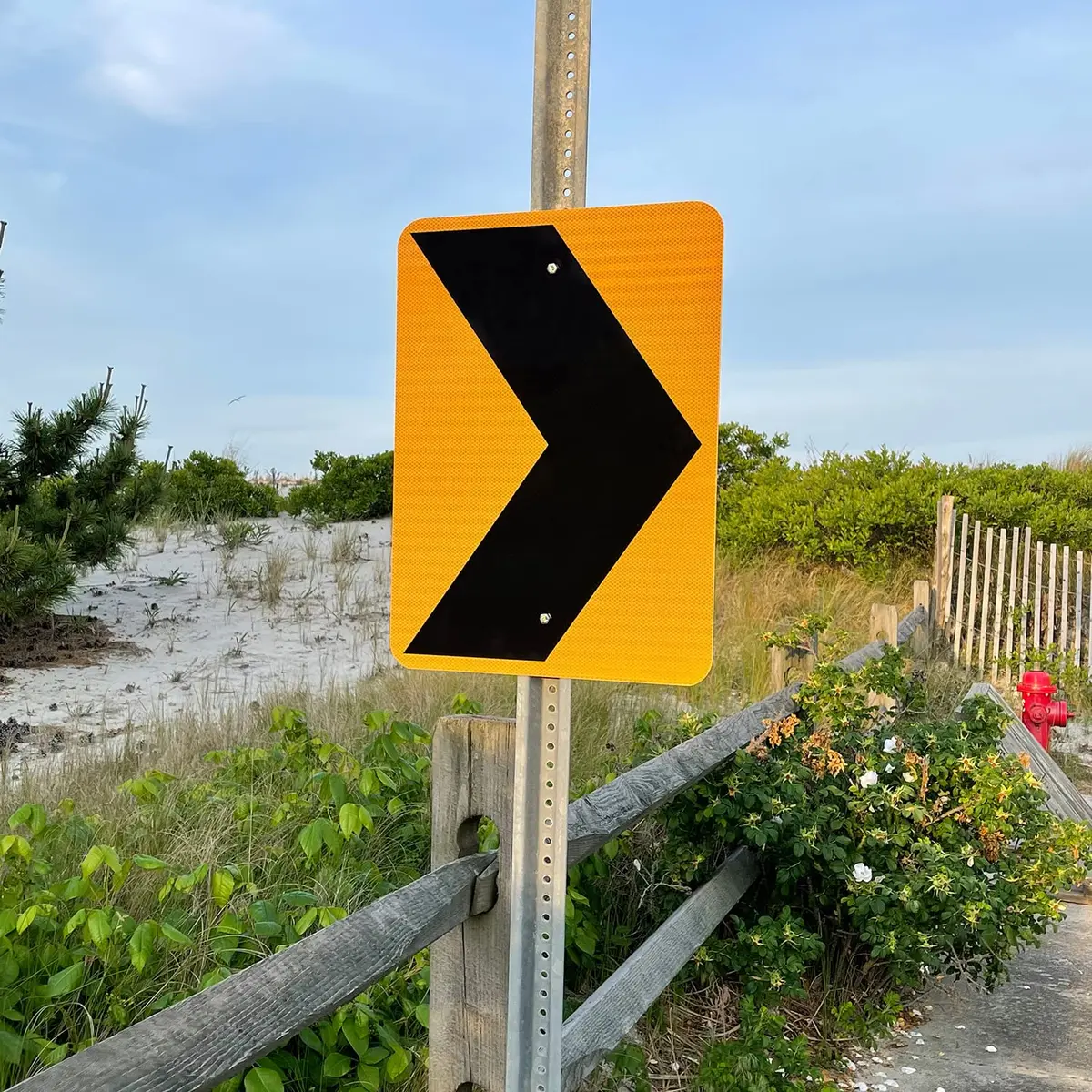 SmartSign Chevron Alignment - Right MUTCD Sign 18" x 24" Aluminum | MUTCD Compliant Reflective Sign - view 3