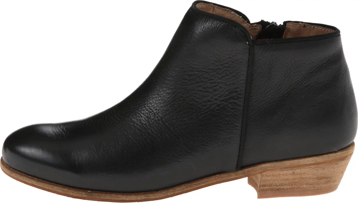 SoftWalk Rocklin Chelsea Boot 7 W US | Black Veg Tumbled Leather, Ankle-High Comfort - view 2