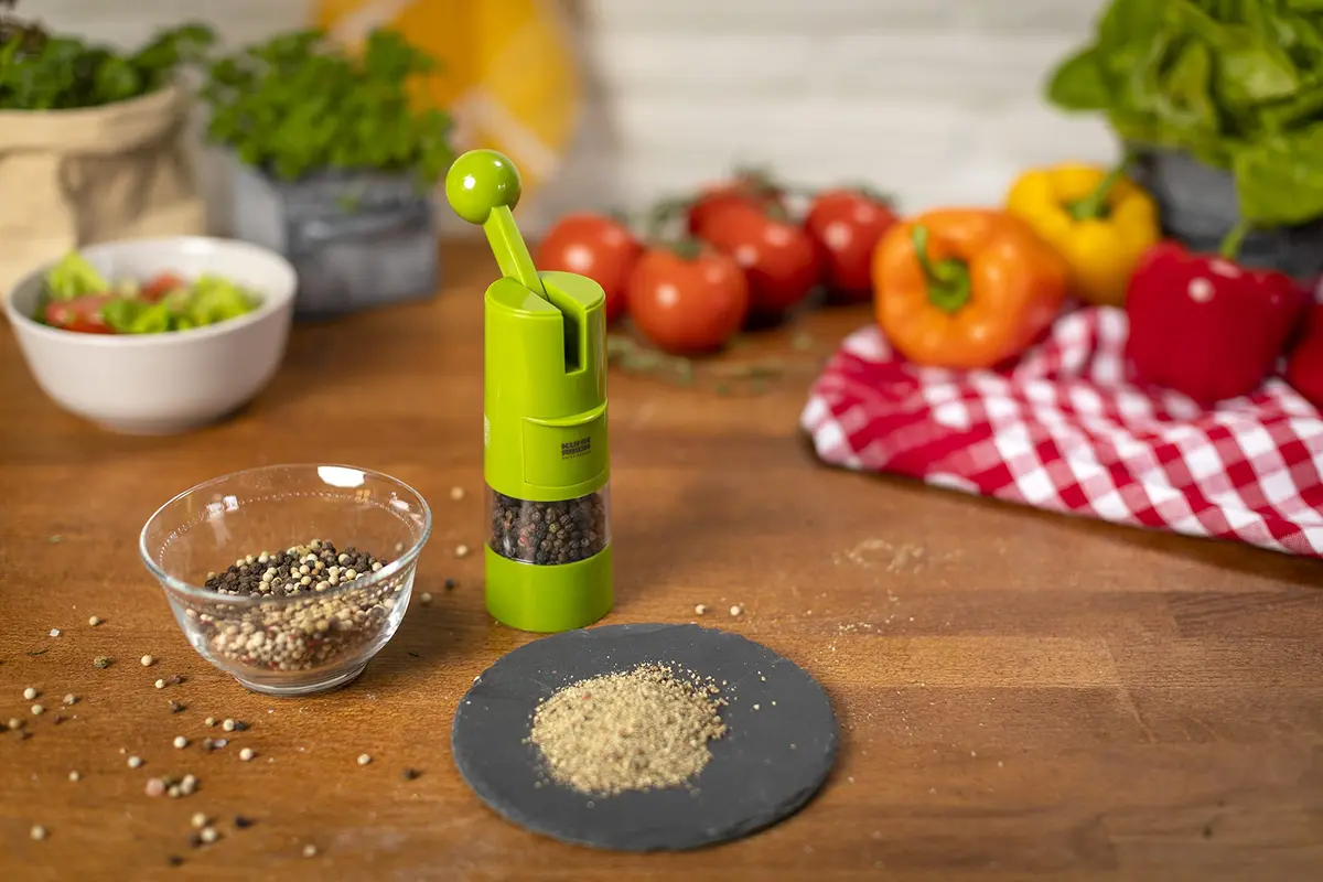 Kuhn Rikon High Performance Ratchet Grinder, Green | Swiss Design Salt & Pepper Mill (21.5cm) - view 2