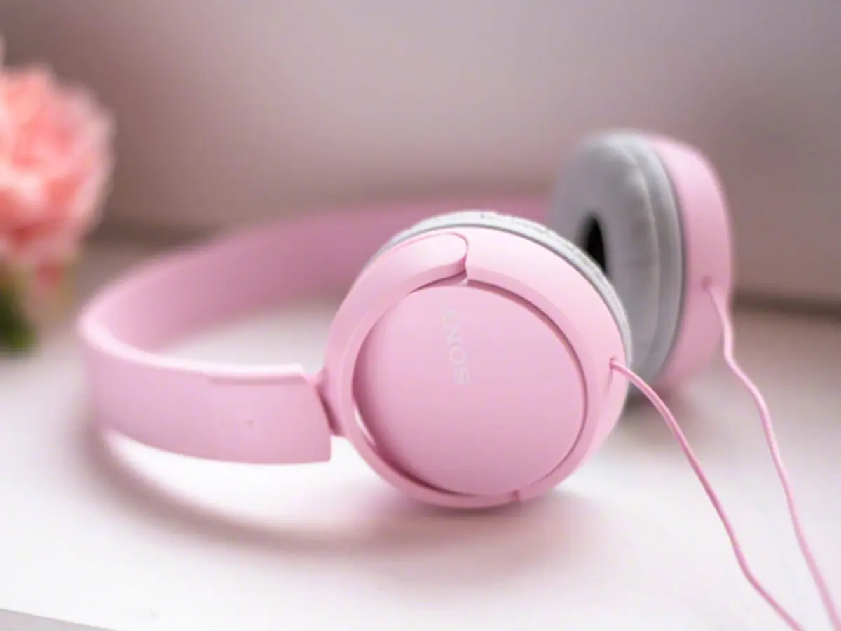 Sony MDRZX110 Wired On-Ear Headphones, Pink | 30mm Drivers, Lightweight Comfort, Tangle-Free Cord - view 4