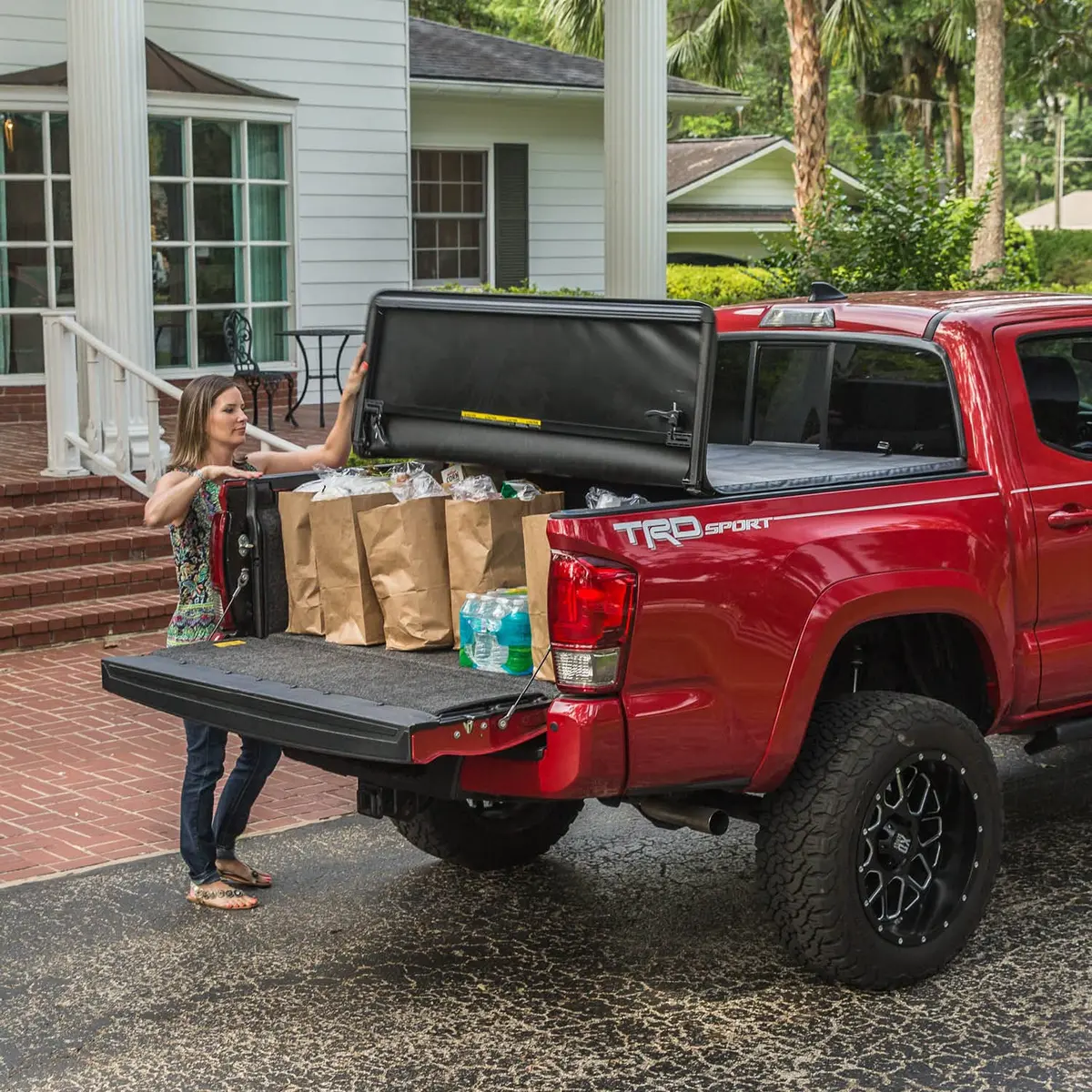 Gator ETX Soft Tri-Fold Truck Bed Tonneau Cover | 8' 2" Bed | Heavy-Duty Vinyl, Easy No-Tool Install, Made in the USA - view 5