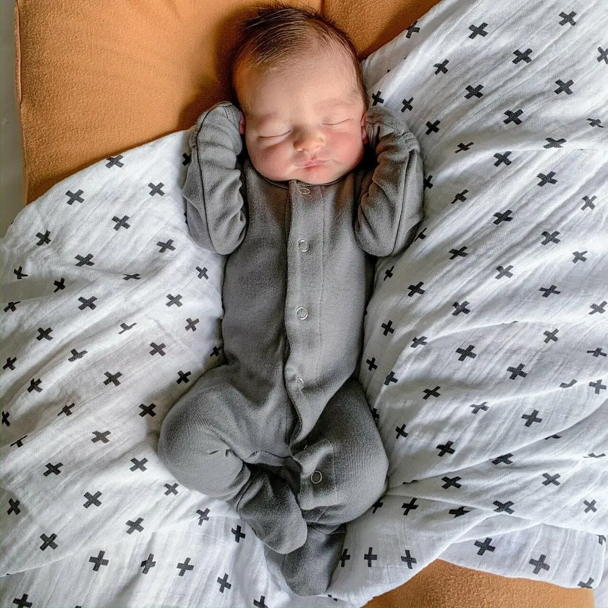 L'ovedbaby Baby Girls Organic Snap One-Piece Footies, Gray, 0-3 Months US | GOTS Certified Organic Cotton - view 2