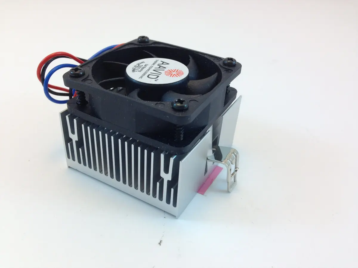 AAVID CPU Cooling Fan & HEATSINK 50mm Square Silver | 3PIN Connector, 3W Air Cooling - view 2