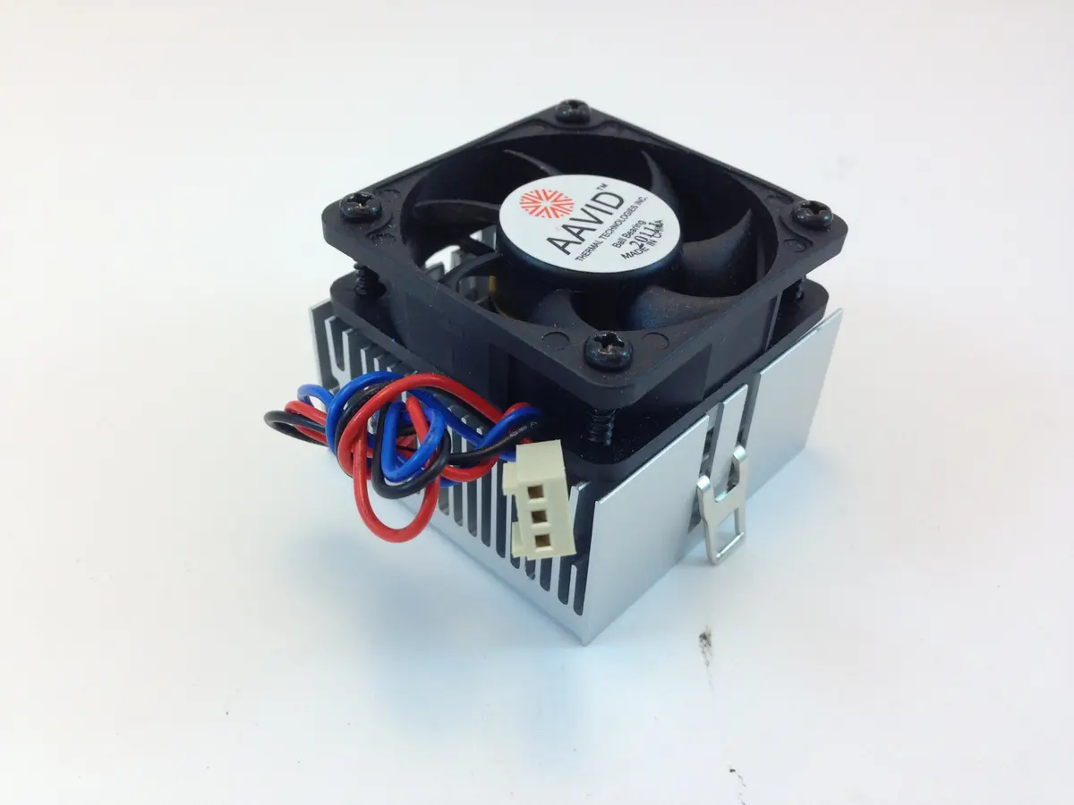 AAVID CPU Cooling Fan & HEATSINK 50mm Square Silver | 3PIN Connector, 3W Air Cooling - view 3