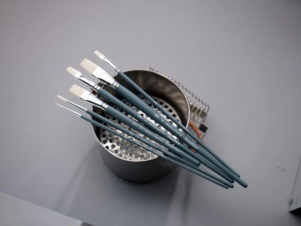 Winsor & Newton Foundation Oil Hog Brush Set, Long Handle, 6 Pack | Synthetic Hog Bristles for Oil & Acrylic - view 3