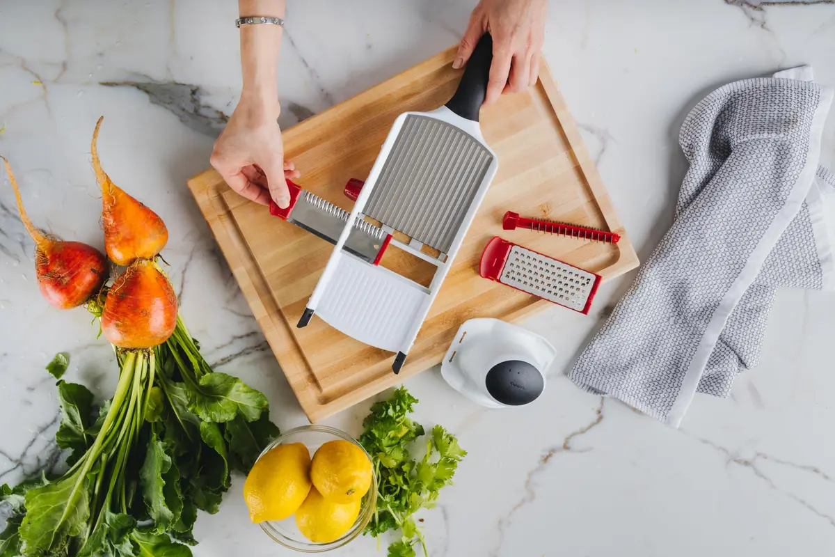 Cuisipro Silver Mandoline Slicer with 6 Thickness Settings & 3 Blades | 36.07 cm (14.2 in) Length - view 6