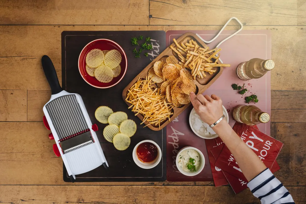 Cuisipro Silver Mandoline Slicer with 6 Thickness Settings & 3 Blades | 36.07 cm (14.2 in) Length - view 7