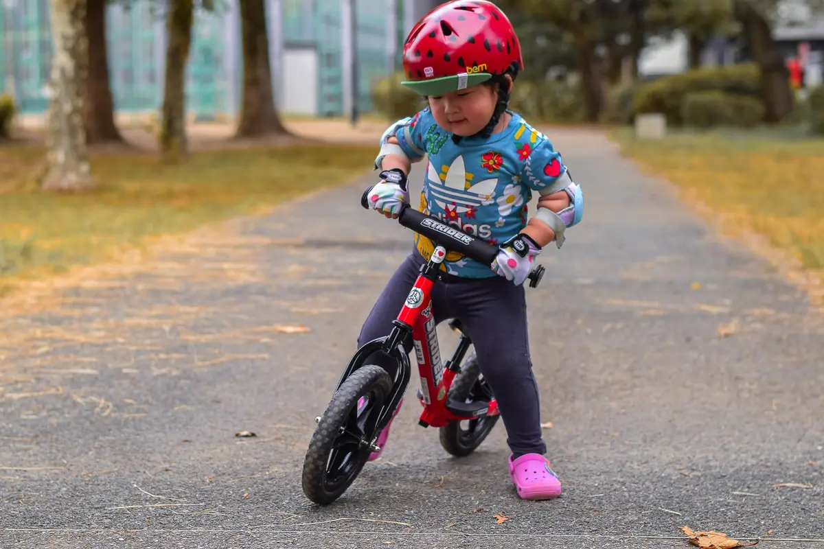 Strider 12 Sport No Pedal Balance Bike for Kids 12 in. Red | Helps Kids Learn Faster & Balance - view 8