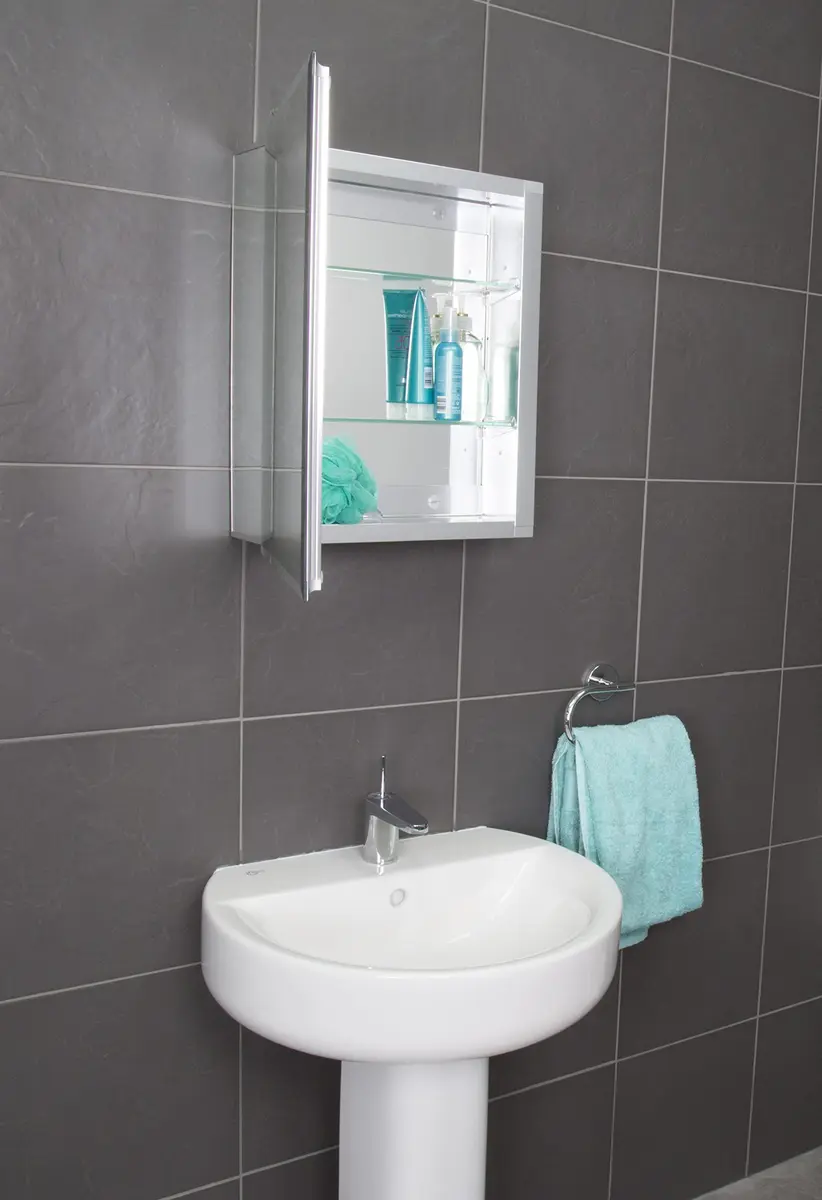 Croydex Winster Single Door Medicine Cabinet 52cm (20") x 41cm (16") | Recessed or Surface Mount Aluminum - view 9