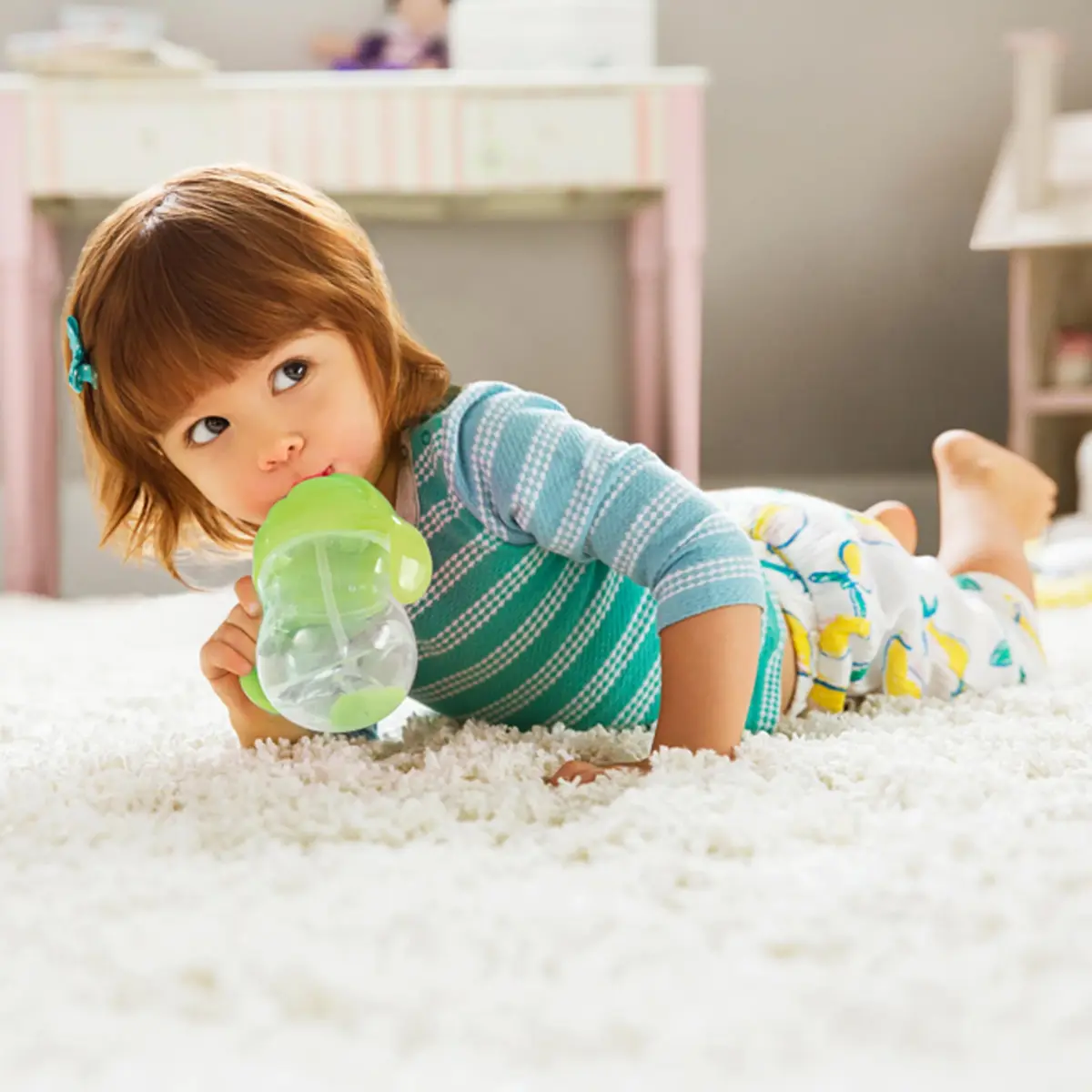 Munchkin Any Angle Weighted Straw Sippy Cup for Toddlers, 7 Ounce (207ml), Green | Spill-Proof Trainer Cup for Babies 6+ Months - view 2