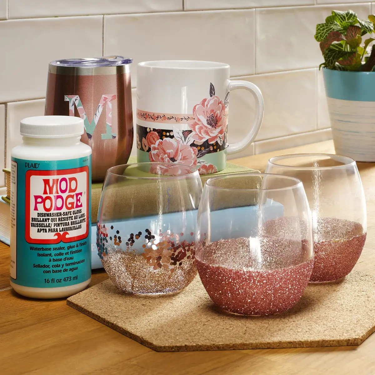 Mod Podge Dishwasher Safe Waterbased Sealer Glue and Finish 237ml (8 fl oz) | Glossy Finish for Decoupage Projects - view 4