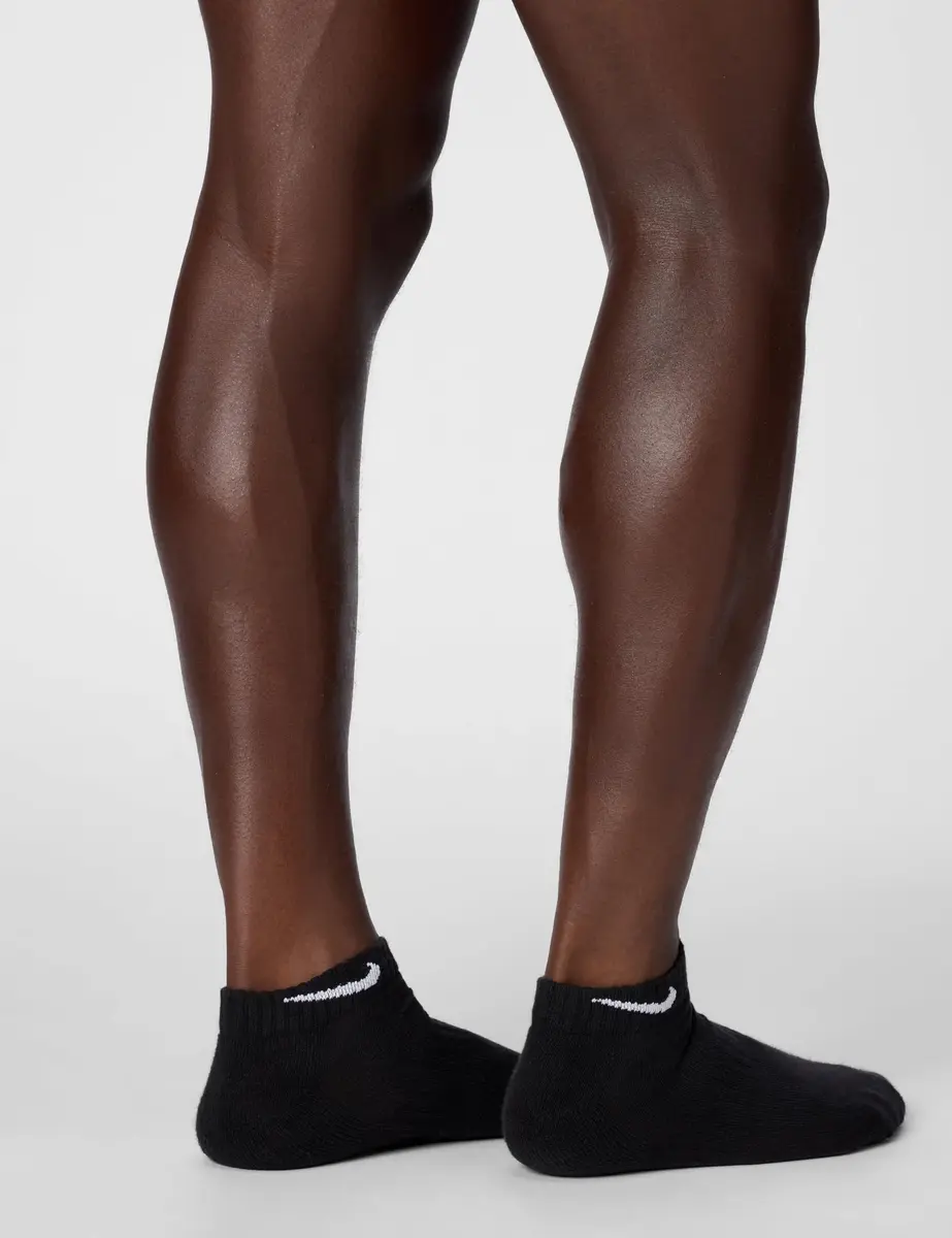 Nike Unisex Everyday Cushioned Low Socks (6 Pairs) 25cm (9.8in) | Moisture-Wicking & Arch Support - view 3