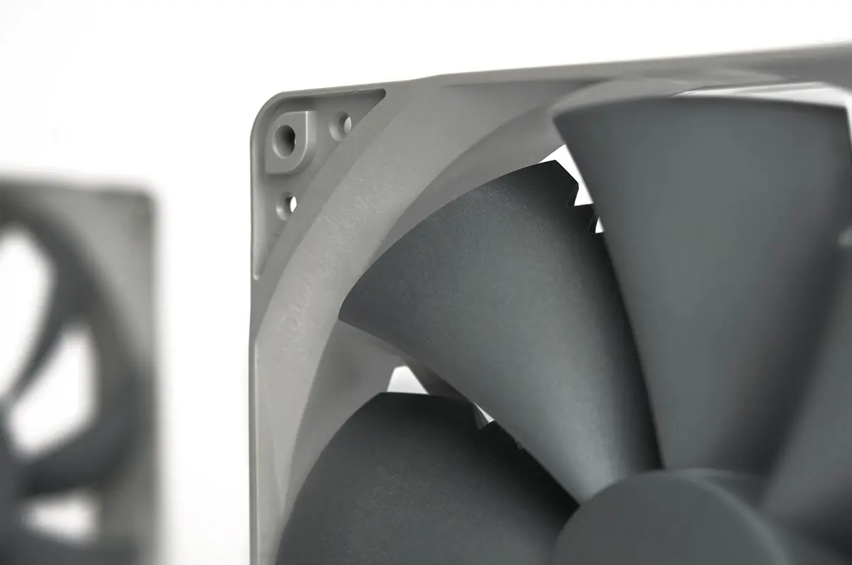 Noctua NF-P14s redux-1500 PWM Fan 140mm | 1500 RPM 4-Pin PWM, 25.8 dB(A), 133.7 m³/h Airflow - view 5