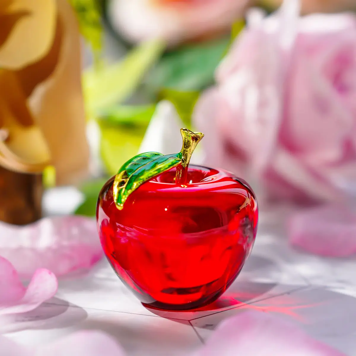 H&D Glaze Crystal Apple Paperweight Craft Decoration 1 Count | Vibrant Red Glass Gift for Celebrations & Office Decor - view 4