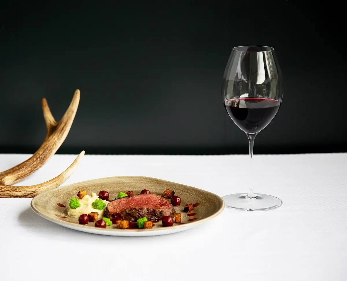 Riedel Veritas Old World Syrah Glass Set of 2 | Classic Old World Wine Aroma Focus - view 2