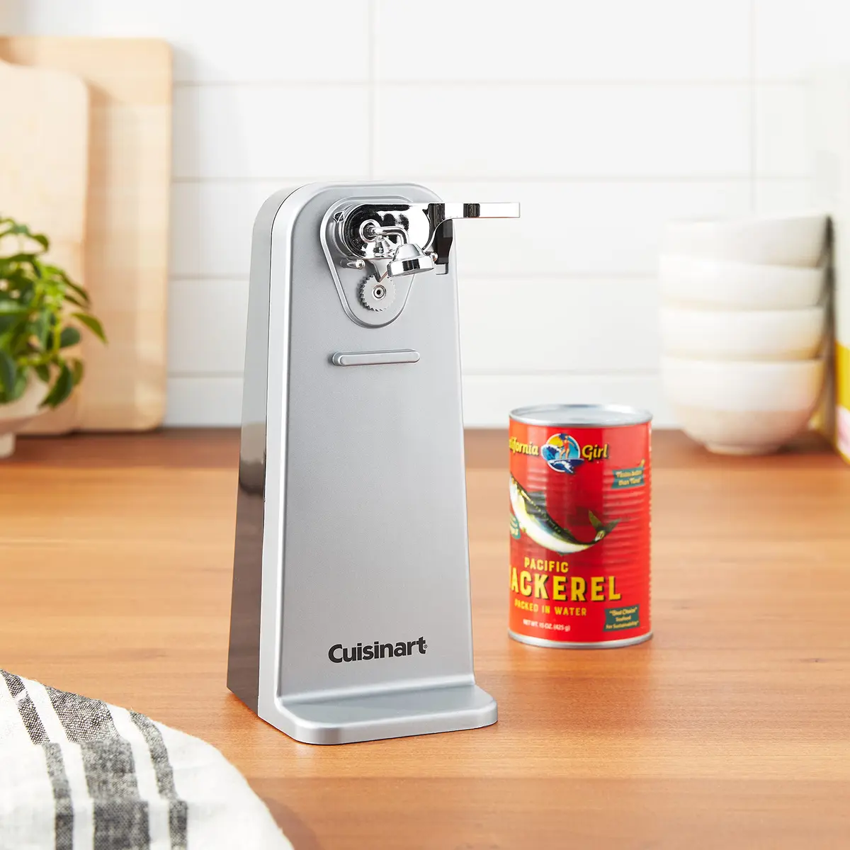 Cuisinart CCO-55 Deluxe Electric Can Opener, Chrome Silver | Smooth Edge Cutting - view 2