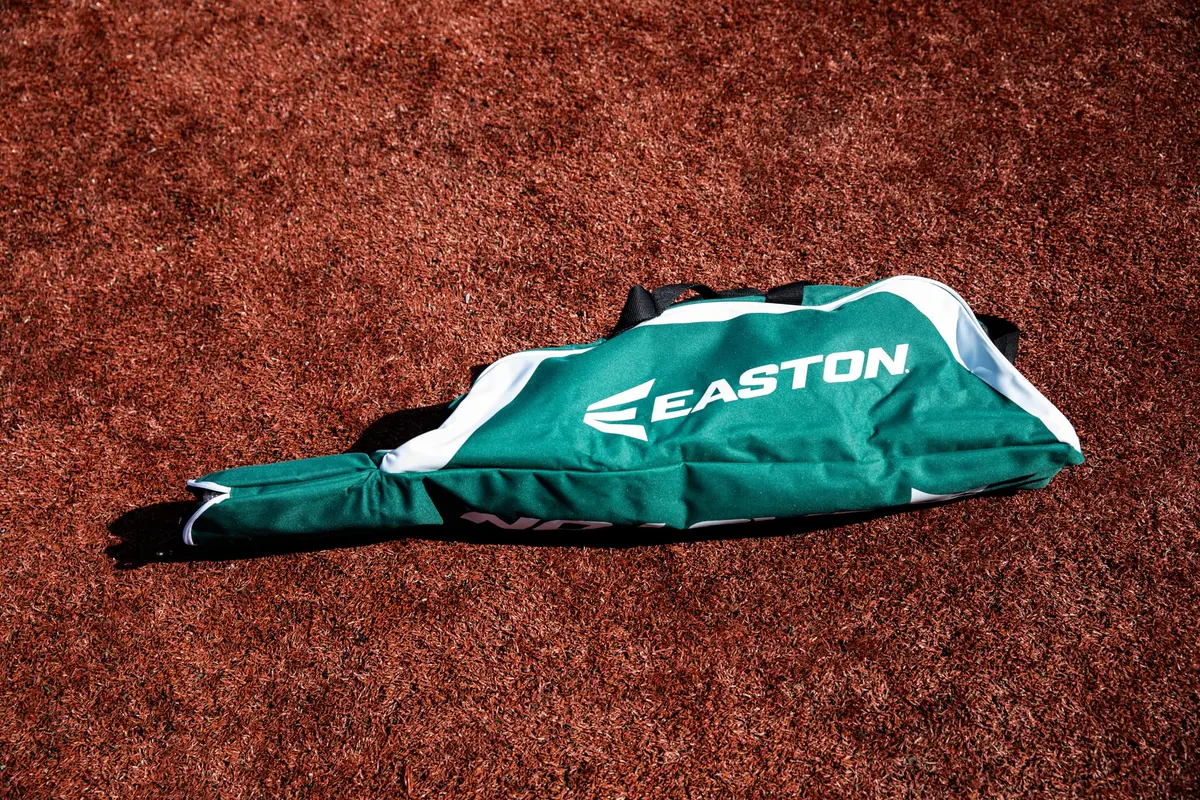 Easton E100T Traditional Equipment Bag | Baseball/Softball | Navy, 35 x 7 x 8.5-Inch - view 2