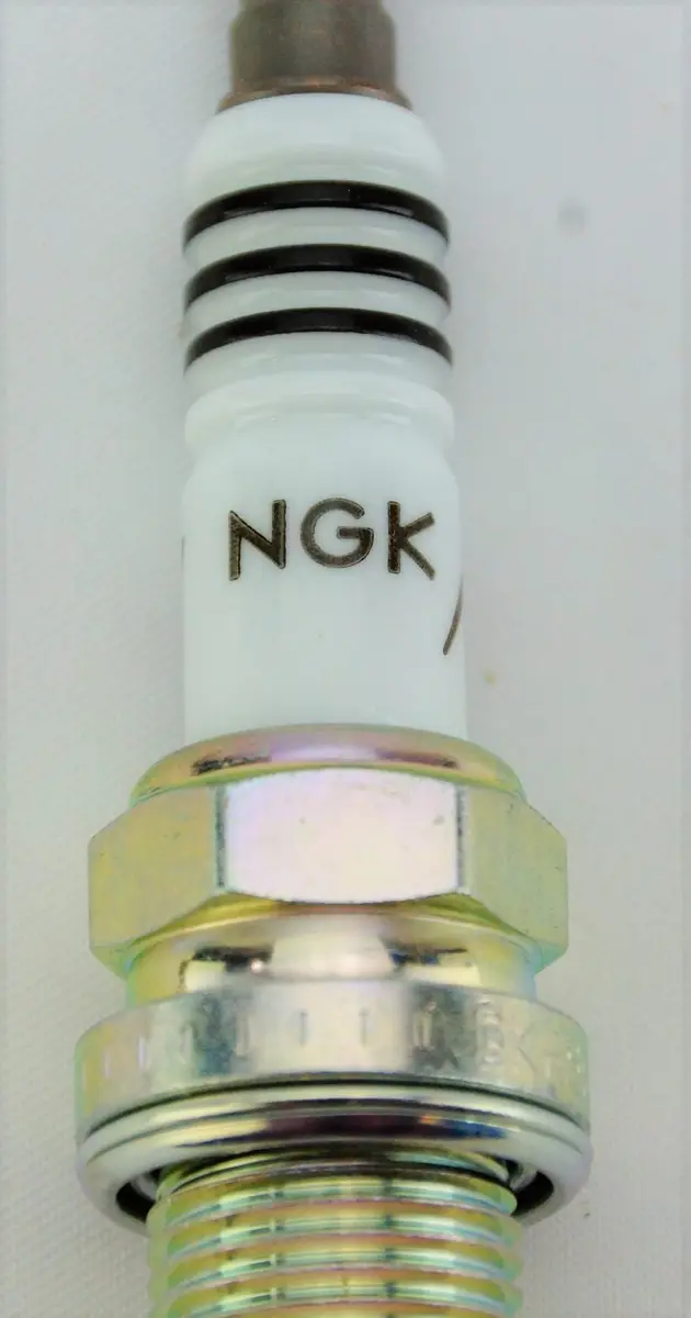 NGK 6418 Iridium IX Spark Plug BKR6EIX - 4 PCS | 14mm x 19mm Thread - view 3