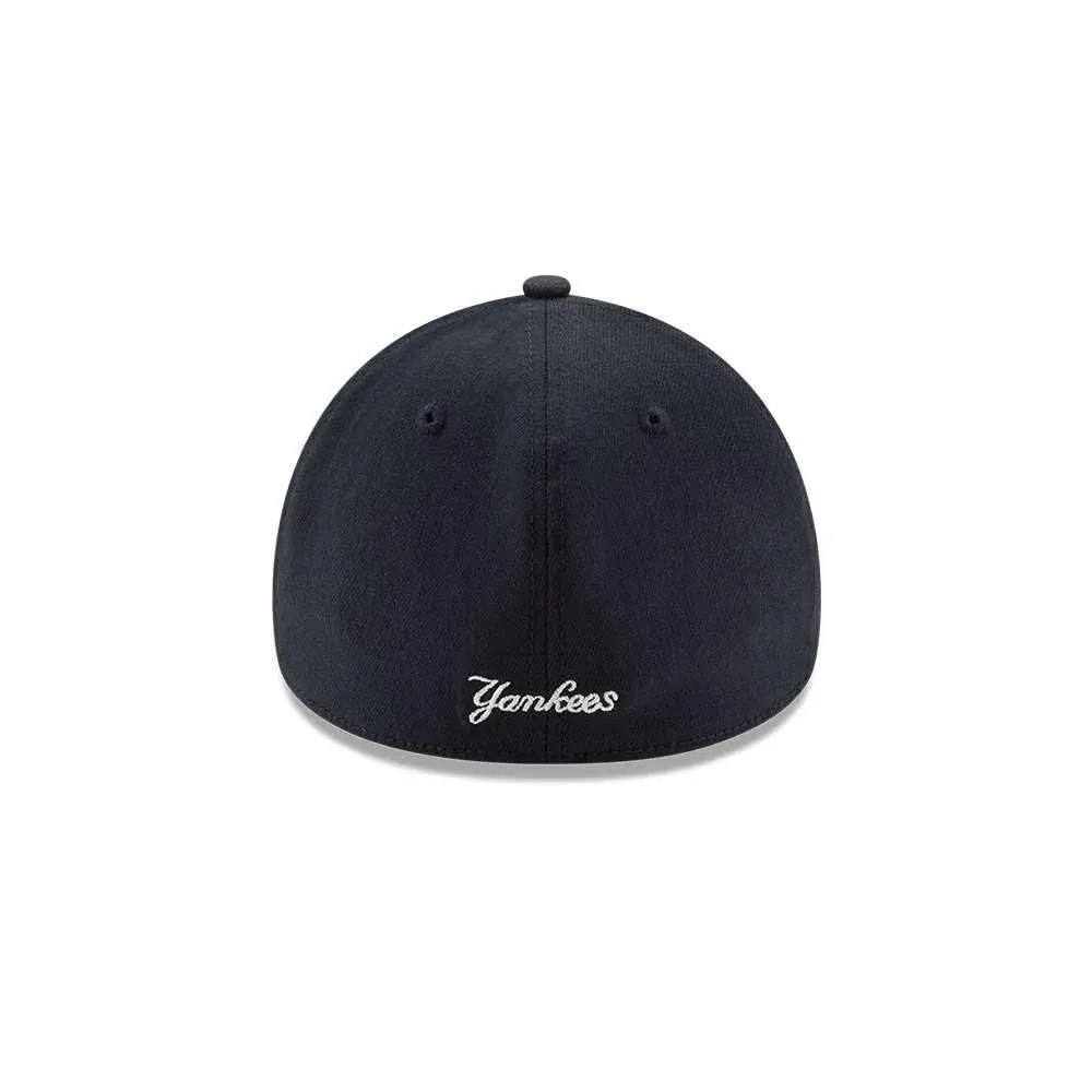 New Era MLB New York Yankees Team Classic 39Thirty Stretch Fit Cap, Black, Small/Medium - view 4