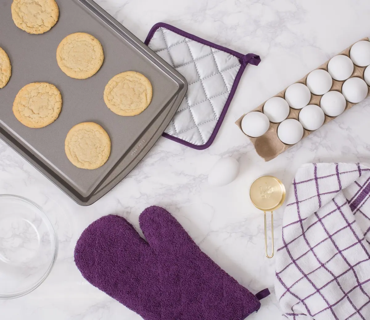 DII Basic Terry Collection Quilted Cotton Oven Mitts 18cm x 33cm (7" x 13") | Heat Resistant Kitchen Mitts - view 2