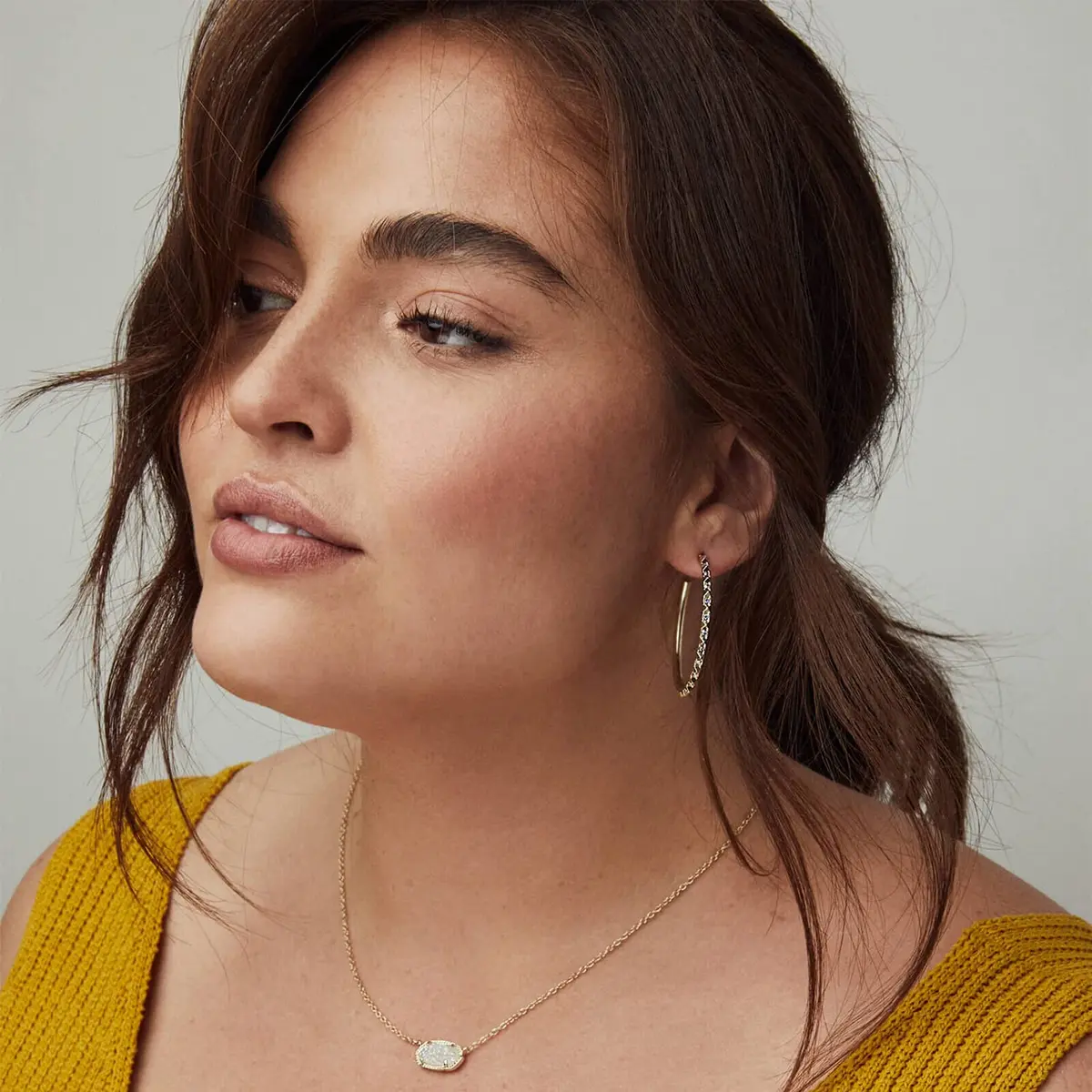 Kendra Scott Elisa Pendant Necklace for Women, 14k Gold-Plated, Black | Signature Signature Shape, Everyday Wear - view 4