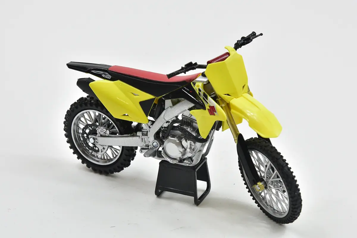 NewRay 1:12 Suzuki RM-Z450 2014 Motocross Bike Yellow | Detailed Die-Cast Replica - view 4