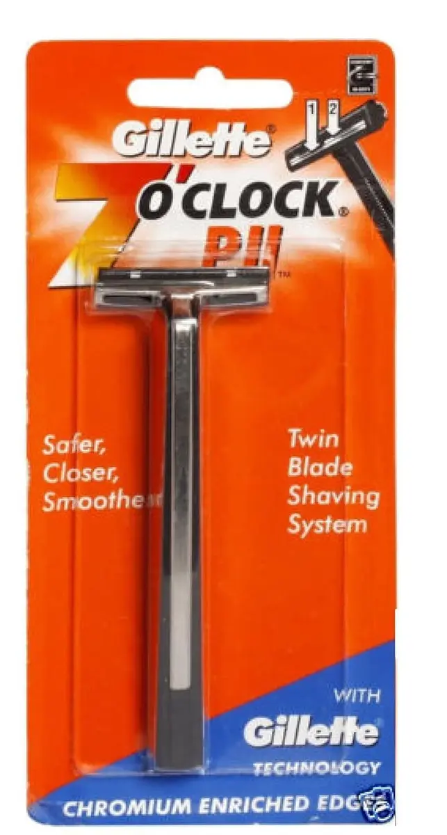 Trac II Manual Shaving Razor | Compatible, Unisex, Black, Modern Design, 1 Count - main product image