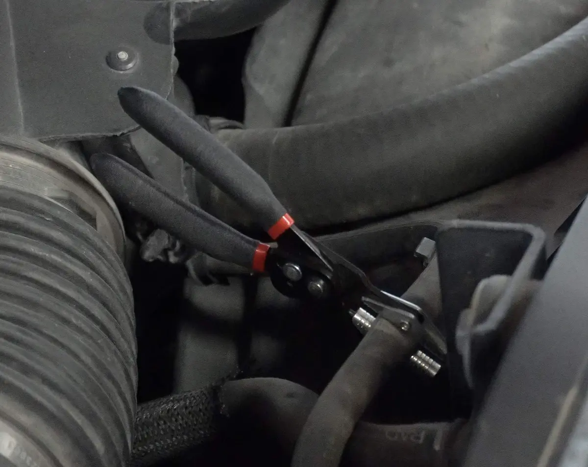 Lisle Small Hose Pinch-Off Pliers | 5-1/2" Clamp for Small Hoses & Lines - view 2
