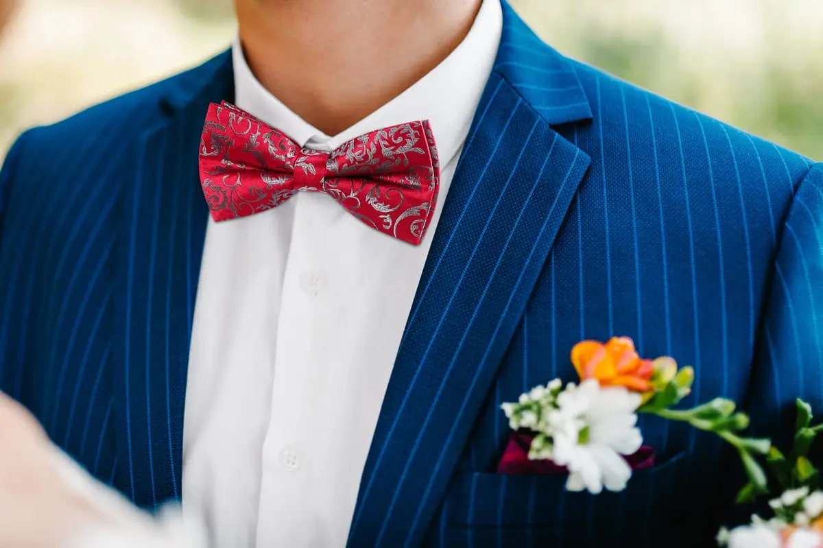 HISDERN Red Paisley Bow Tie & Pocket Square Set | Formal Men’s Accessories (39" Self-Tie, 12" Square) - view 2