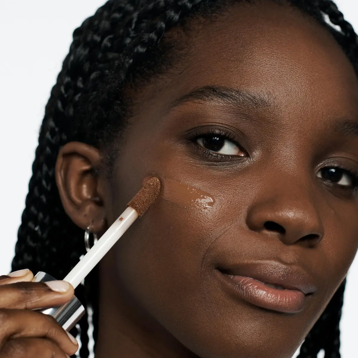 Clinique Beyond Perfecting Lightweight Liquid Foundation + Concealer for Dry & Oily Skin | Full Coverage, Natural Matte Finish, Vanilla, 30ml - view 5