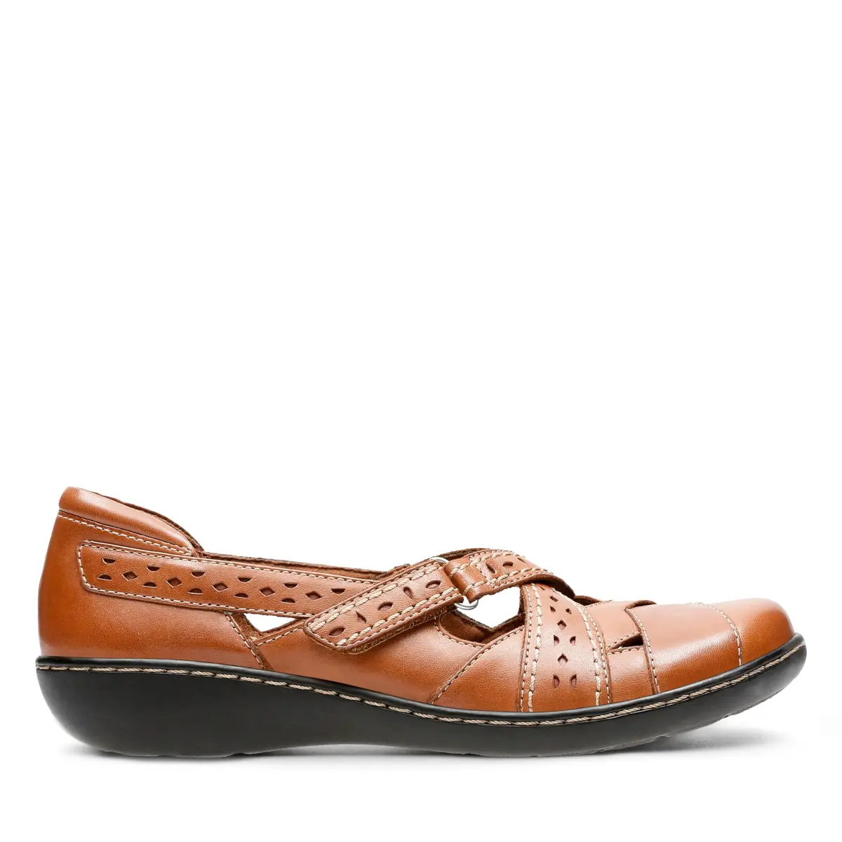 Clarks Women's Ashland Spin Q Slip-on Loafer, Tan, 11 W US | Lightweight Leather Casual Shoe - view 2