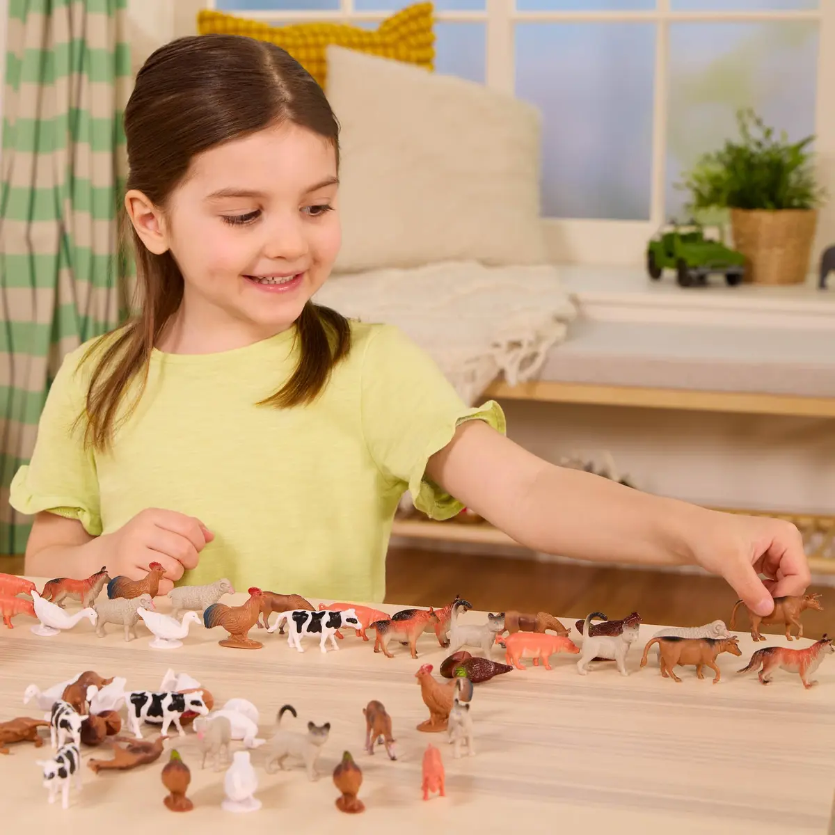 Terra by Battat Farm Animals Toy Tube 60 Mini Figures | Educational Plastic Playset for Kids 3+ - view 2