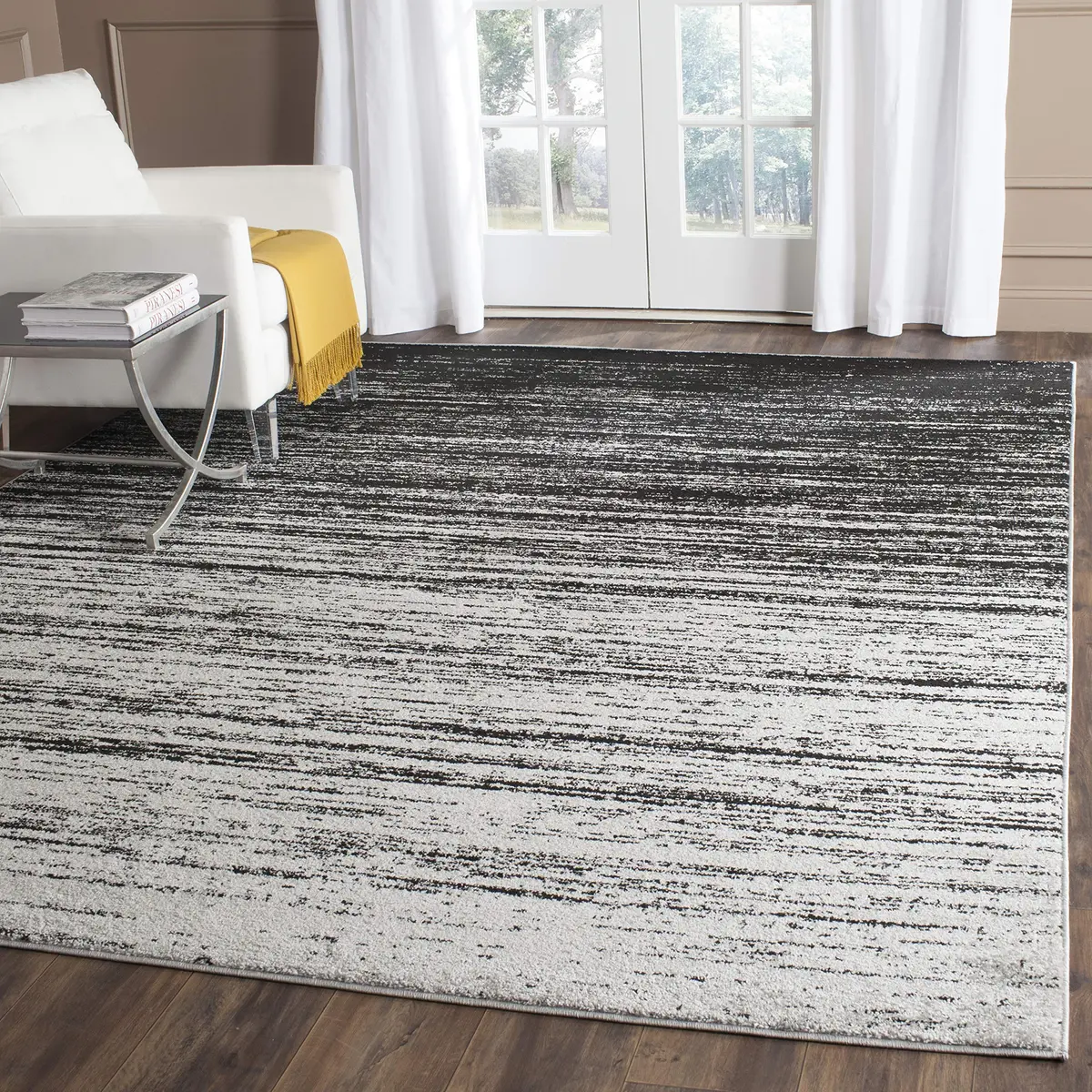 SAFAVIEH Adirondack Area Rug 4x6, Silver & Black | Modern & Durable Polypropylene - view 5