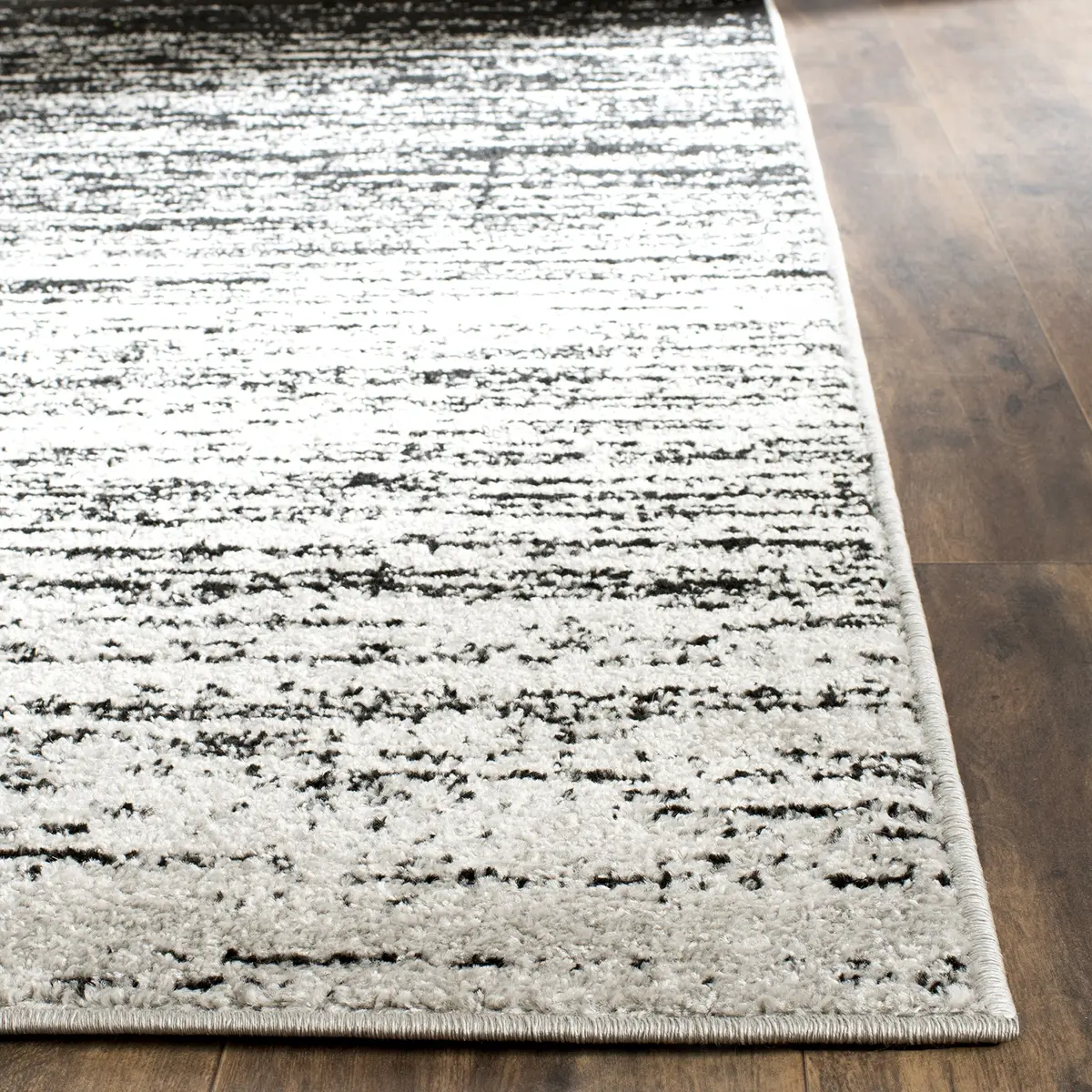 SAFAVIEH Adirondack Area Rug 4x6, Silver & Black | Modern & Durable Polypropylene - view 3